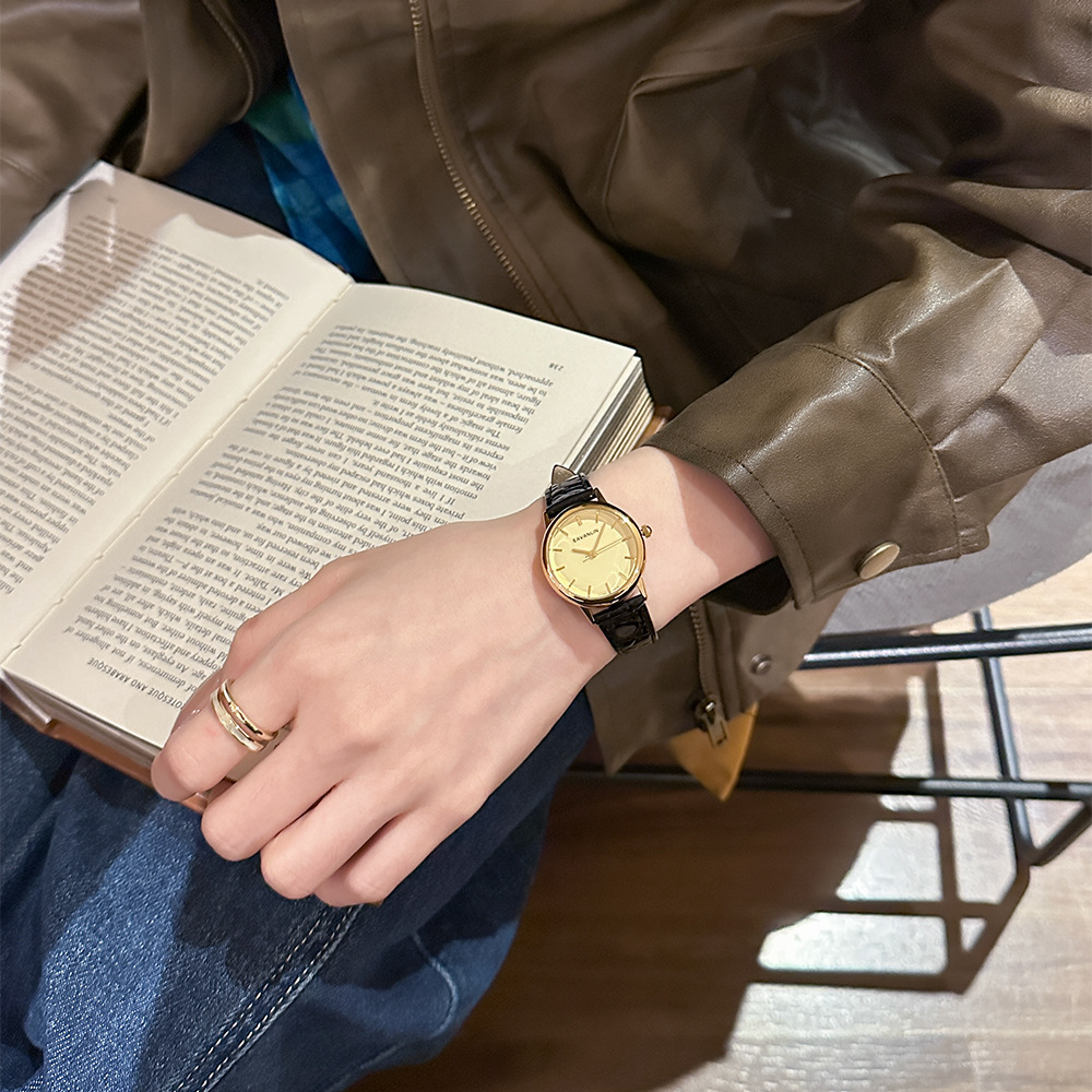 New Luxury Vintage Black And G - огляд і ціна Luxury Watch Gold And Black
