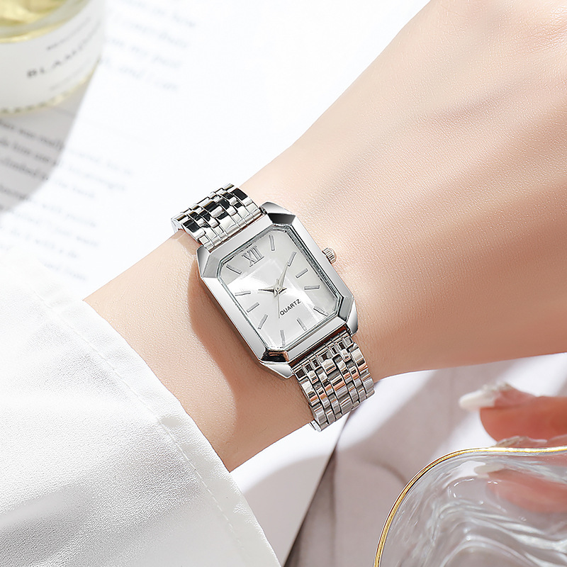 Famous Brand Women Watch No Lo - огляд і ціна Luxury Watch Brands Logo