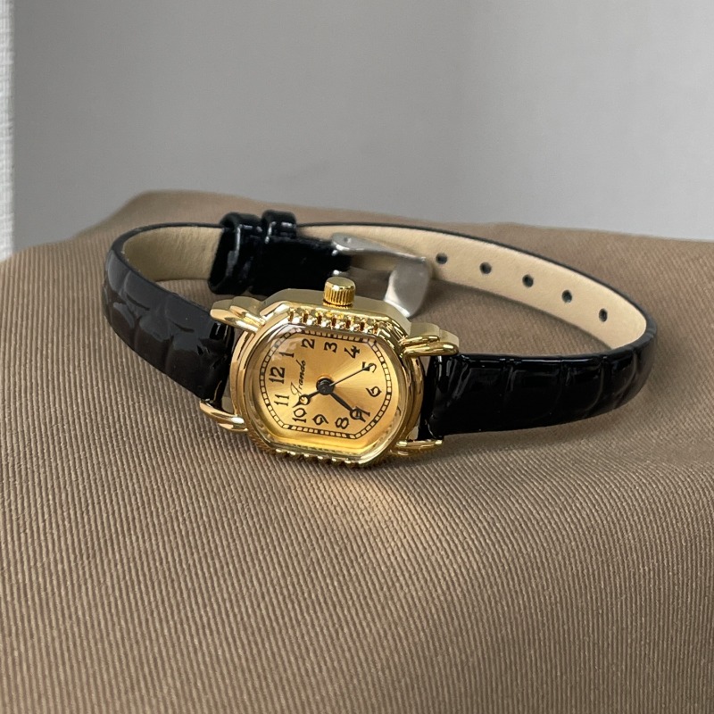Vintage Oval Women's Quartz Wa - огляд і ціна Luxury Watch Gold And Black