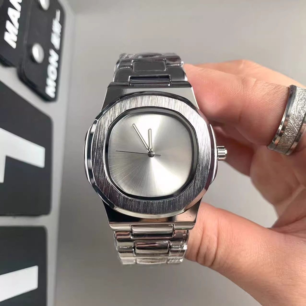 Custom Logo Men's Quartz Watch - огляд і ціна Luxury Watch Brands Logo