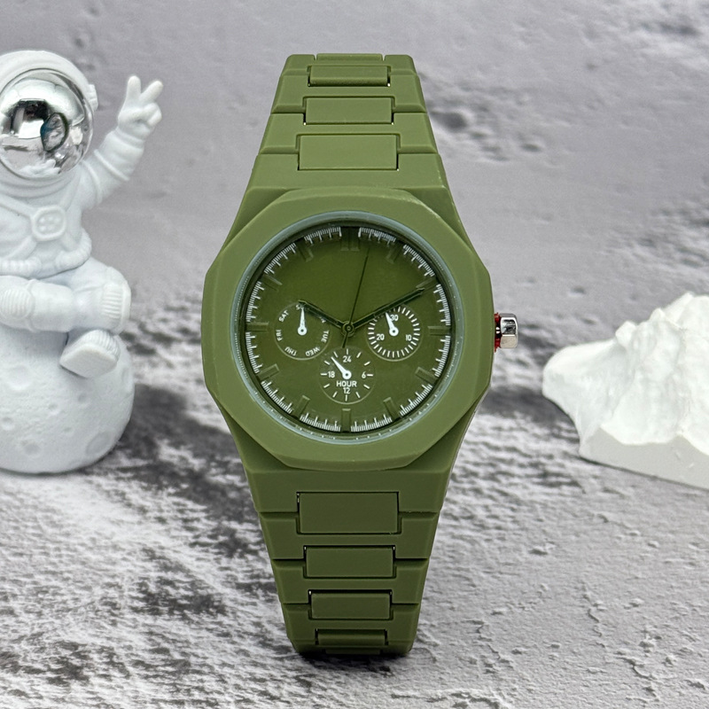 Famous Brand Fake Three-Eyed D - огляд і ціна Luxury Watch Uk